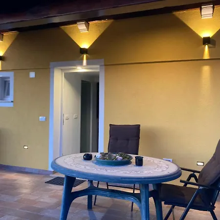 Punta Malija 아파트 *